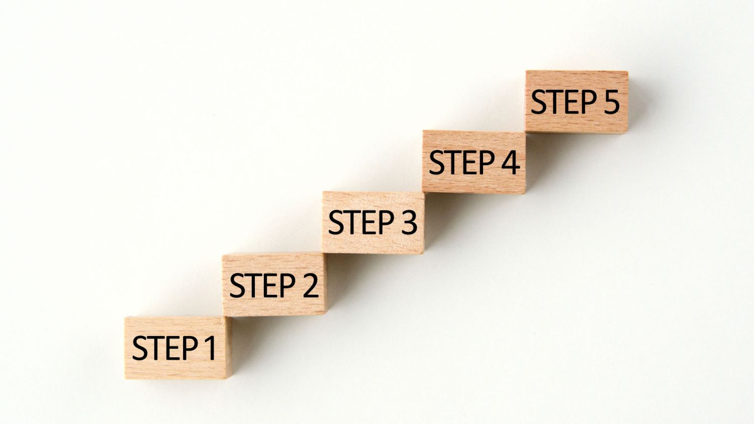 畑や田んぼなどの農地に家を建てる方法はあるの？農地法や農地転用の流れを詳しく解説