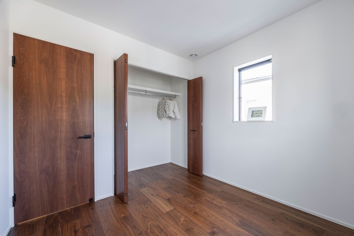 和室でなごめる家